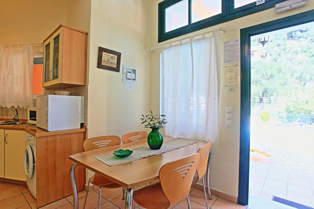Kaminaki Dora Appartement *