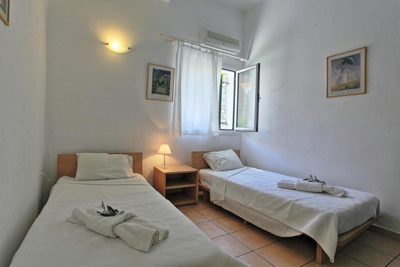 Kaminaki Dora Appartement *
