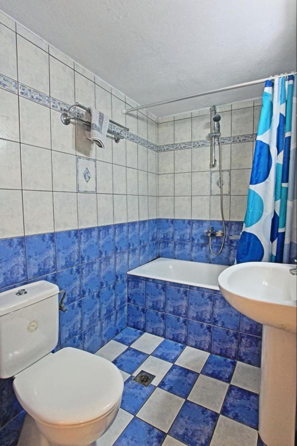 Kaminaki Dora Appartement *