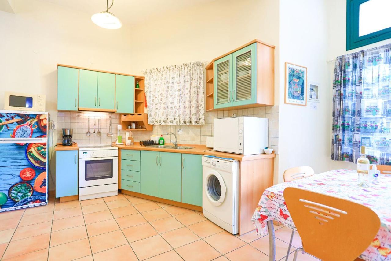 Kaminaki Dora Appartement *